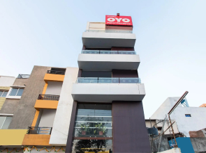 OYO 8882 Hotel Pishori Residency