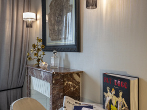 Lenox Montparnasse Hotel