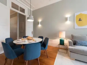 LovelyStay - Flower Stylish Apartment