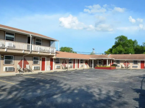 Hunter's Friend Resort