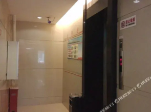 襄阳锐诗特汽车酒店