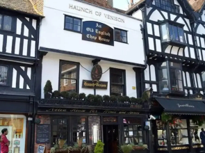 Stunning 2BD property w/ garden in Salisbury