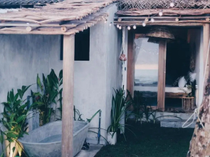 Guacamaya House