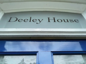Deeley House