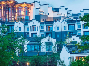 Banyan Tree Huangshan