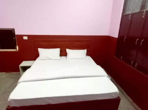 Oyo 89571 Tushar Residency
