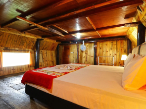 Tuk Tuk Timbul Bungalows by ZUZU
