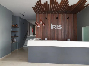 Iris Hotel