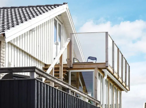 4 Person Holiday Home in Kungshamn-by Traum