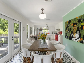 The Tire Swing - Modern 3BD - Gourmet Kitchen - Awesome Local