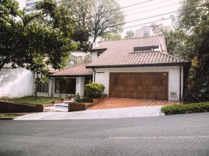 Chillin District Hostel