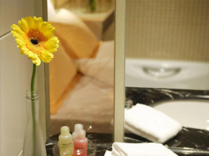 Cosmo Hotel Hong Kong