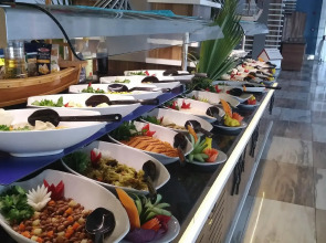 Eftalia Marin Resort Hotel