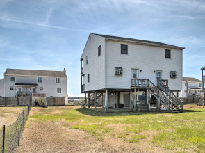 Chincoteague Townhome w/ Pony Views From Deck!