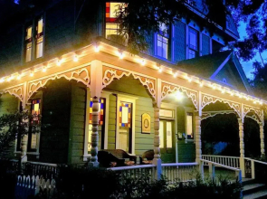 Kaleidoscope Inn & Gardens