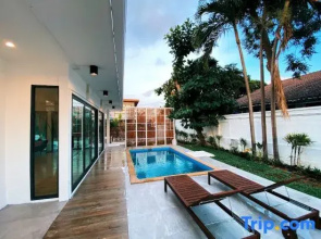 Chom Tawan house ,Banrublom Rayong beach+ Free Wifi (Pool Villa)