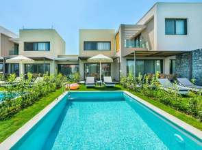 Dionisos Luxury Villas