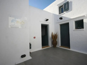 5 Traditional Suites