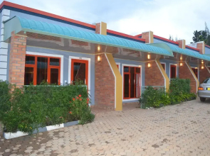 Wailers Lodge