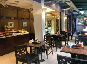 Sawasdee Hotel @ Sukhumvit Soi 8