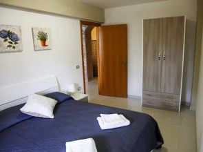 Pretty Holiday Apartment in a Residence Just 900m From the Sandy Beach