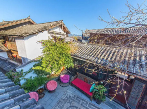 Lijiang Family And Hostel Inn