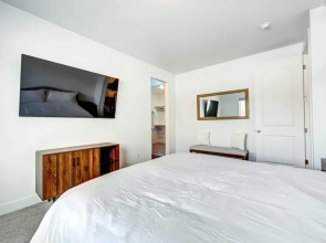 12 Mi to Dtwn Flagstaff: Spacious Bellemont Home!