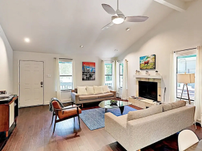 1802 Kinney Avenue Home 2 Bedrooms 2 Bathrooms Home