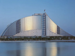 Jumeirah Beach Hotel Dubai
