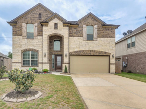 22 Mi to Dtwn Houston: Spacious Baytown Home!