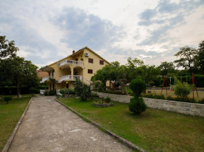 Studio Apartments Petkovic