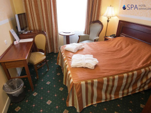 Humboldt Park Hotel And Spa