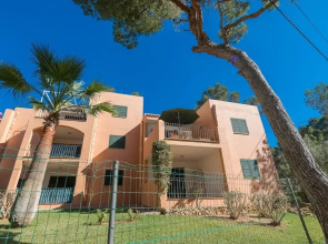 Burgit in Santa y With 2 Bedrooms and 1 Bathrooms