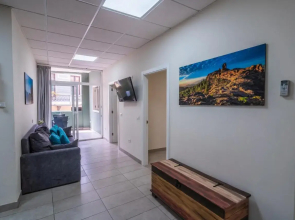 El Puente Holiday Home I- Airport 8,1K