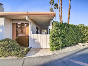 Trendy Palm Desert Home w/ Patio, Pool Access
