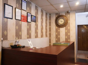 Hotel Quadis Noida Sector 15