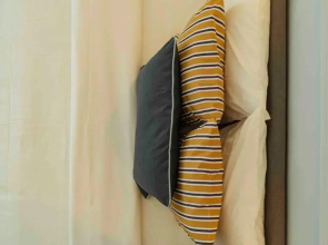 Bright 2BR Apartment - Top Location - City Balcony