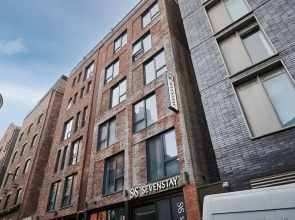 Host Stay Deluxe Studio for Two Sevenstay Apartments