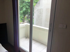 Sawasdee Hotel @ Sukhumvit Soi 8