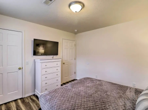 Pet-friendly West Plains Pad < 1 Mi to Dtwn!