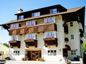 Blackbird Lodge