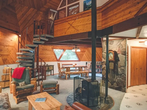 Cedar Creek Hideaway