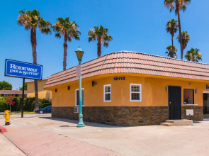 Rodeway Inn & Suites
