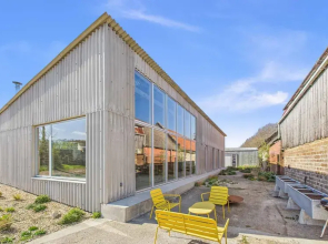 South Barns a Spacious Barn Conversion Near Cowes