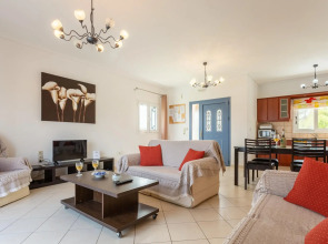 Villa Europe Ena in Lakithra