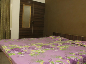 Radha Deo Guest House