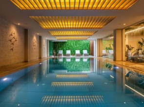 Отель Nelia Beach