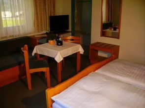 Caf-Hotel Perner