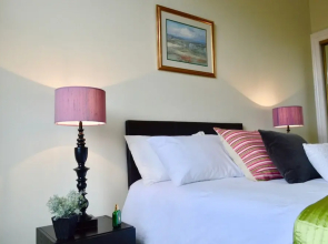 West End 2 Bedroom Georgian Apartment