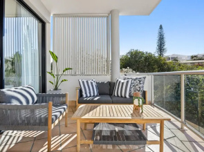 Pristine 2-bed Apartment With Pool and Balcony